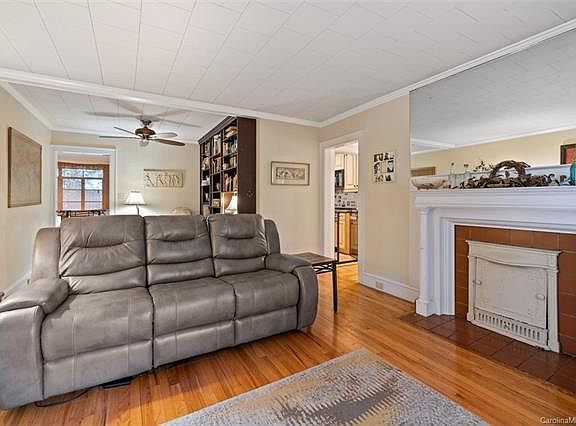 5th image of 515 Queens Ct