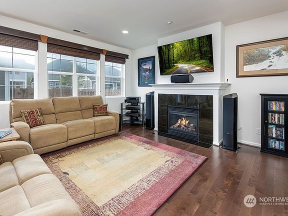4th image of 1083 Patkanim Avenue SE