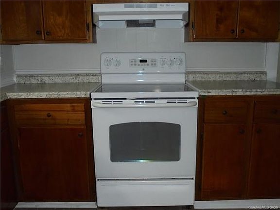 5th image of 703 Tanglewood Dr