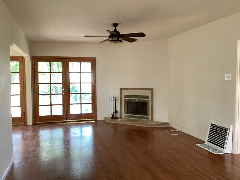1125 Pagoda Pl — Photo 4