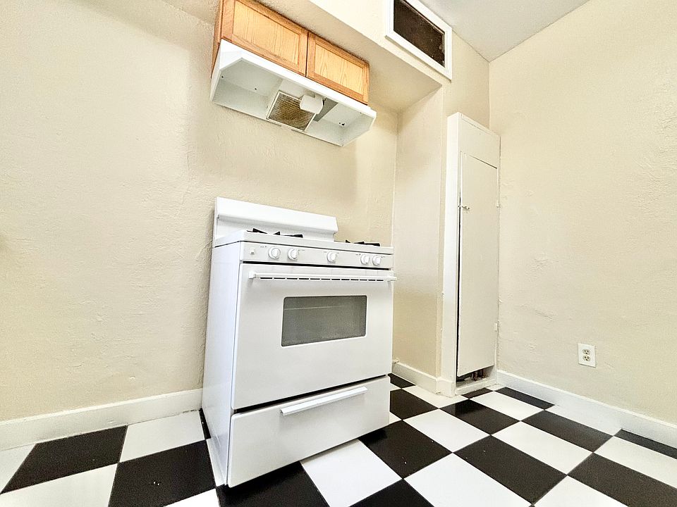1st image of 1284 W Jefferson Blvd #A