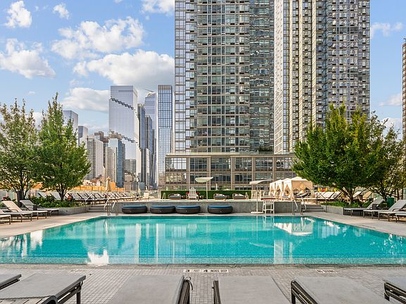 5th image of 605 W 42nd St APT 48T