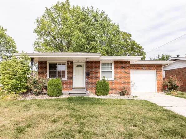 1213 Poplar Dr, Highland, IL 62249