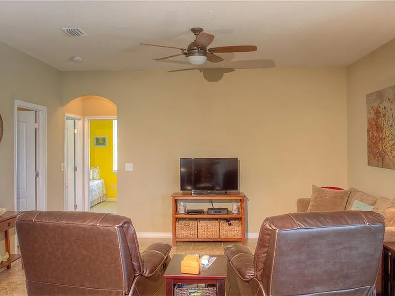 8525 Karpeal Dr — Photo 11