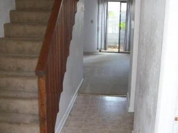 3600 SW 19th Ave APT 10C, Gainesville, FL 32607