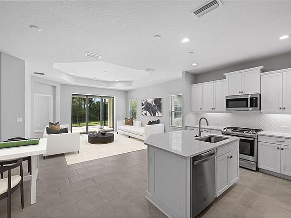 3rd image of 217 Palidoro Cir