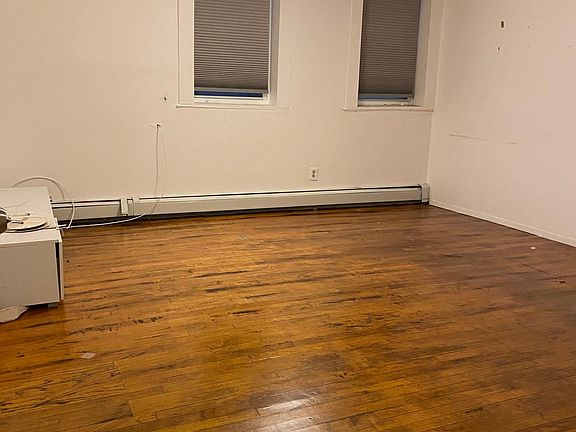 3rd image of 1340 Fteley Ave #1