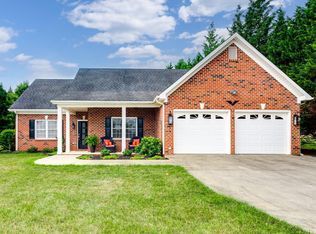 1051 Pond View Cir, Forest, VA 24551