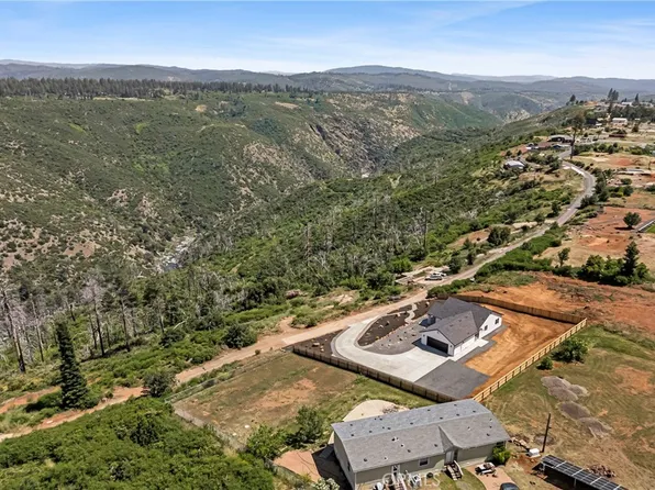 5693 Feather River Pl, Paradise, CA 95969