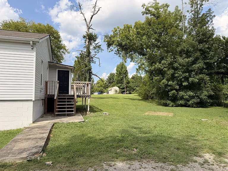 1908 Jenkins Rd — Photo 19