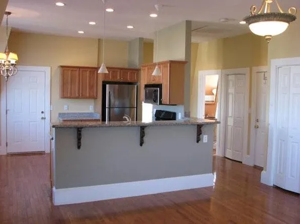 8 Randall Ave #3, Weymouth, MA 02189