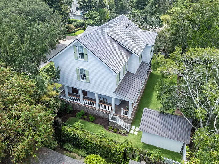 108 Live Oak Dr — Photo 37