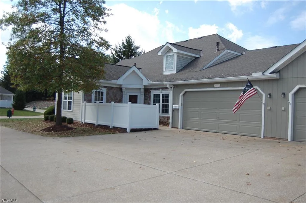 8277 Cyrus Ln photo 1