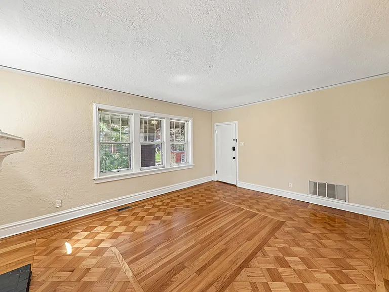 7315 Lindell Blvd #1 — Photo 9