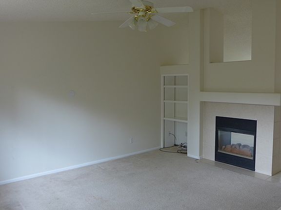 3rd image of 1436 Begonia Way