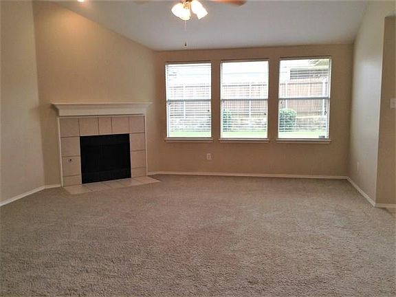 3rd image of 207 Mulberry Dr