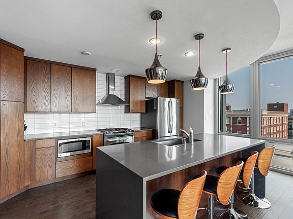 4th image of 4909 Laclede Ave APT 804