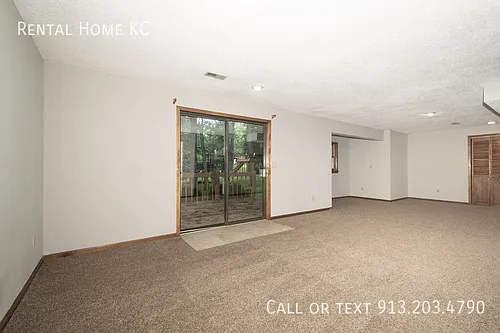 15715 Beverly St — Photo 27