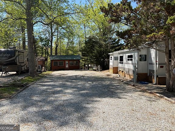 4th image of 111 Maple Wood Ln