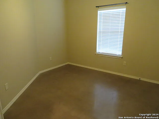 734 Saengerhalle Rd — Photo 6