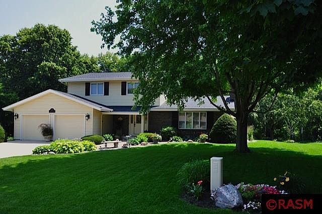 1st image of 15 Crown Hill Ln