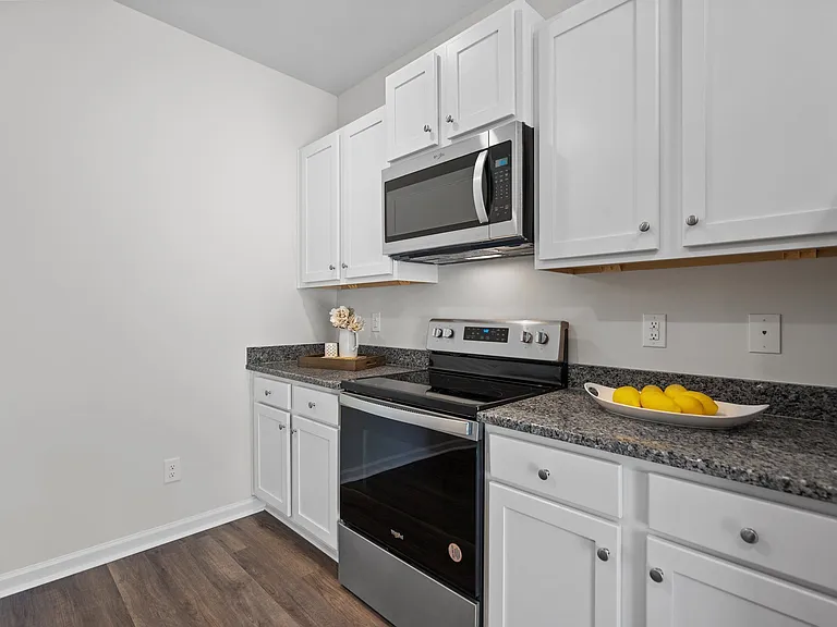 Lightered Knot Ct SE — Photo 9