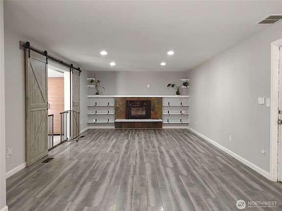 5th image of 15120 108th Avenue E