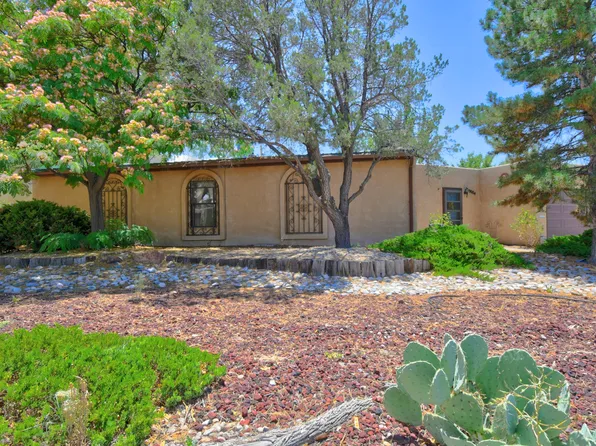9004 Natalie Ave NE, Albuquerque, NM 87111