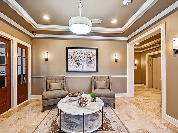 3rd image of 149 W Kennedy Ln #302