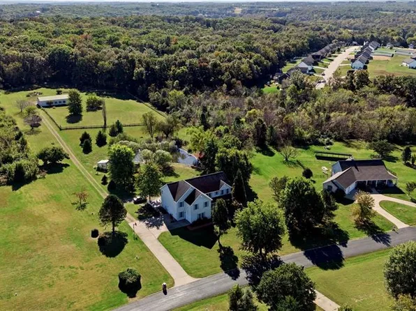 528 Grandview Farms Dr, Union, MO 63084