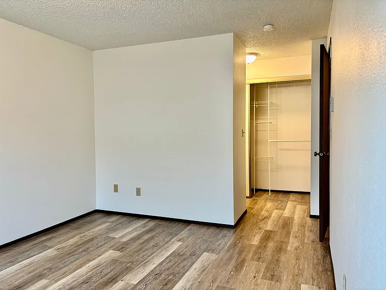 11255 Tg Shoreline View Llc — Photo 9