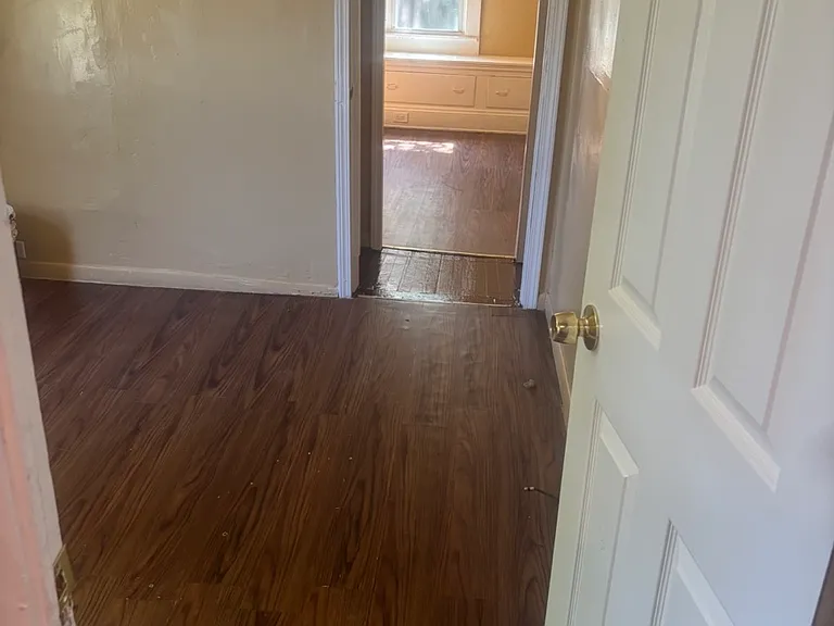 2507 E 109th St #D — Photo 18