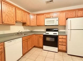 125 Main St APT 403, East Haven, CT 06512
