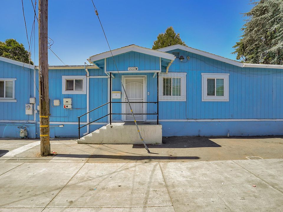 1st image of 227C 62nd Ave #D