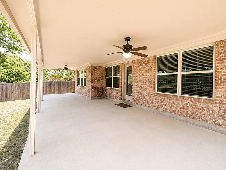 113 Ellicott Dr — Photo 14