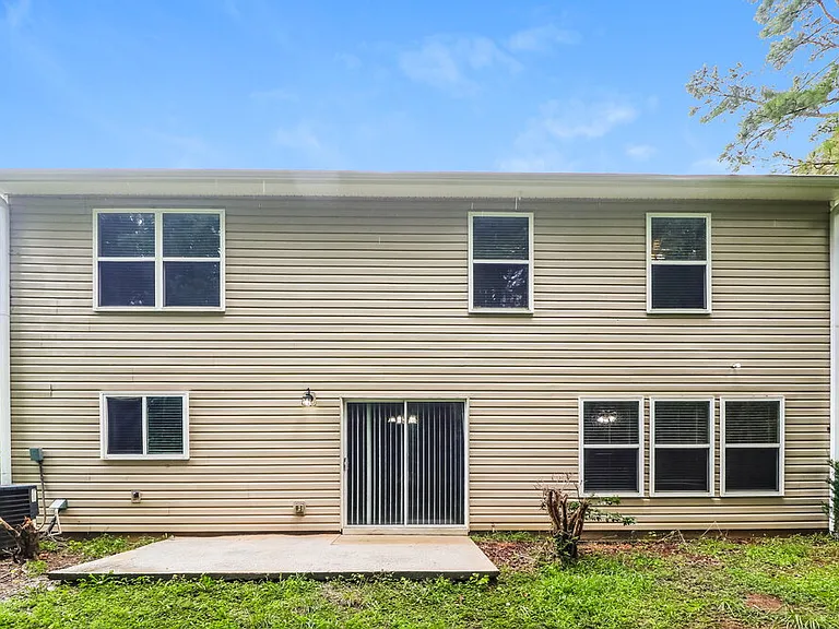 130 Sugar Berry Pl — Photo 17