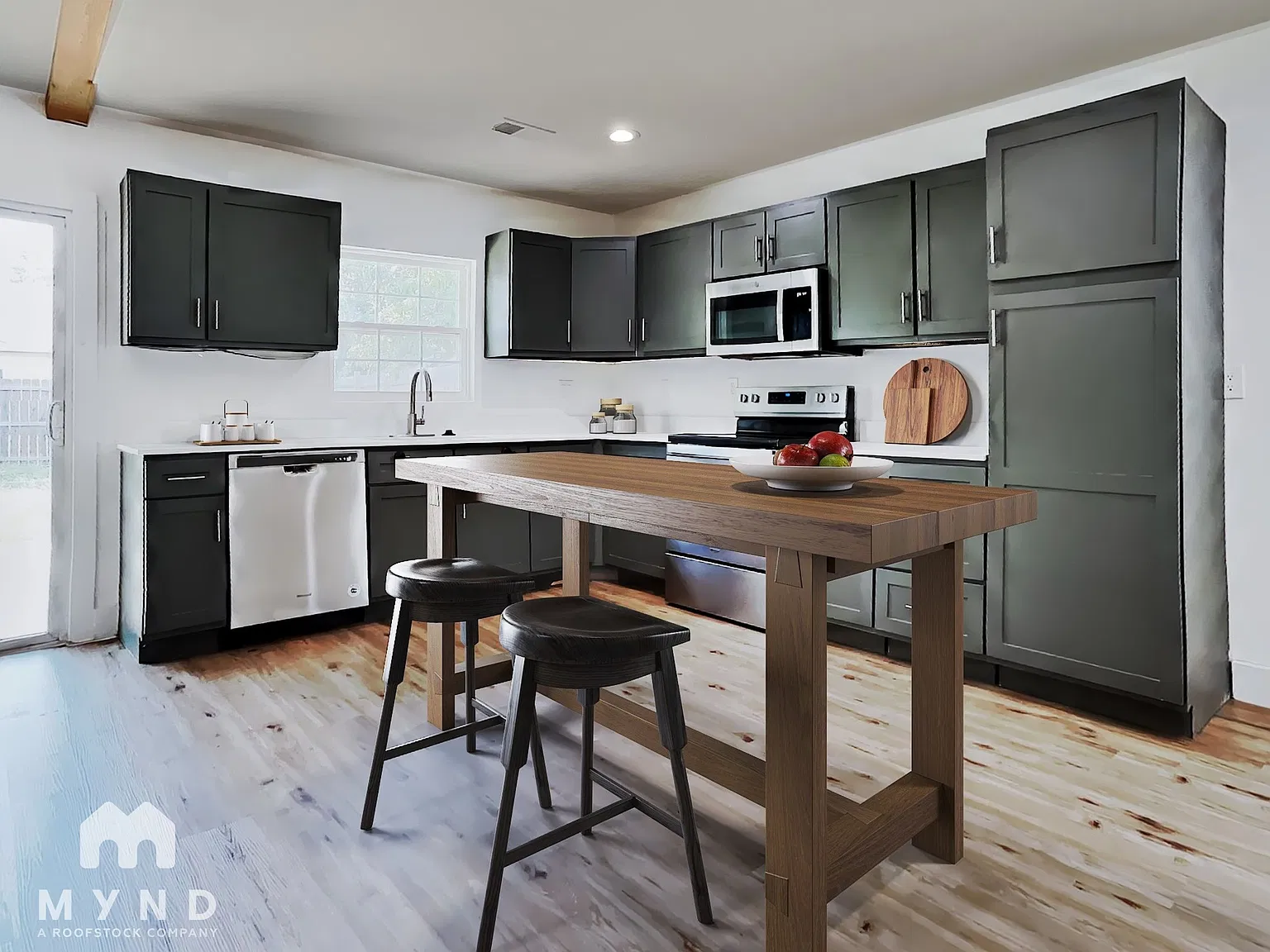3 bed, 2.0 bath, 1677 sqft, $2,025 — Photo 2