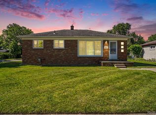 1209 Massoit Rd, Clawson, MI 48017