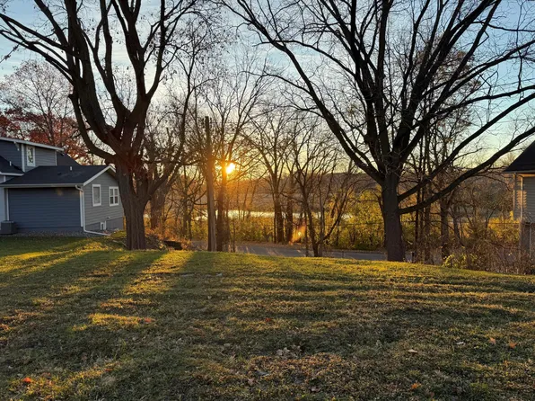 3310 Navarre Ln, Wayzata, MN 55391