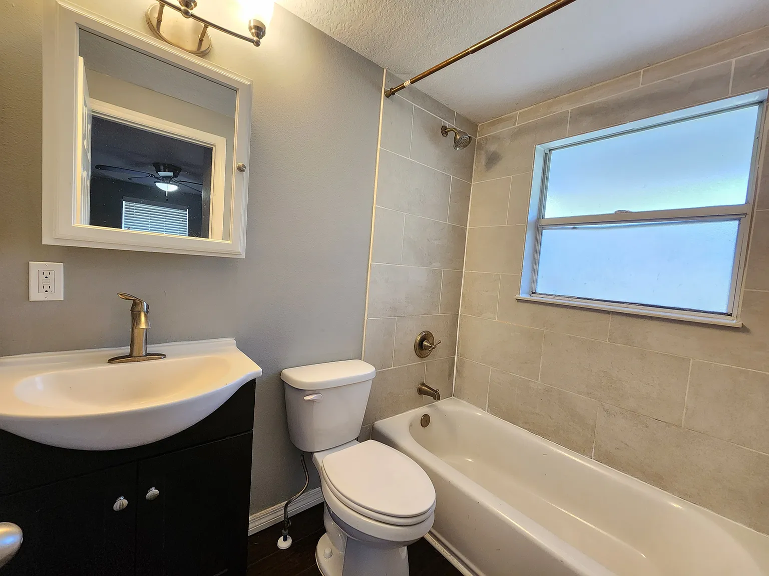 1 bed, 550 sqft, $1,275 — Photo 4