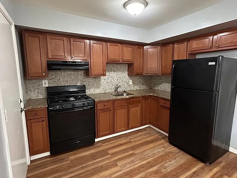 1409 Nicolay Way — Photo 3