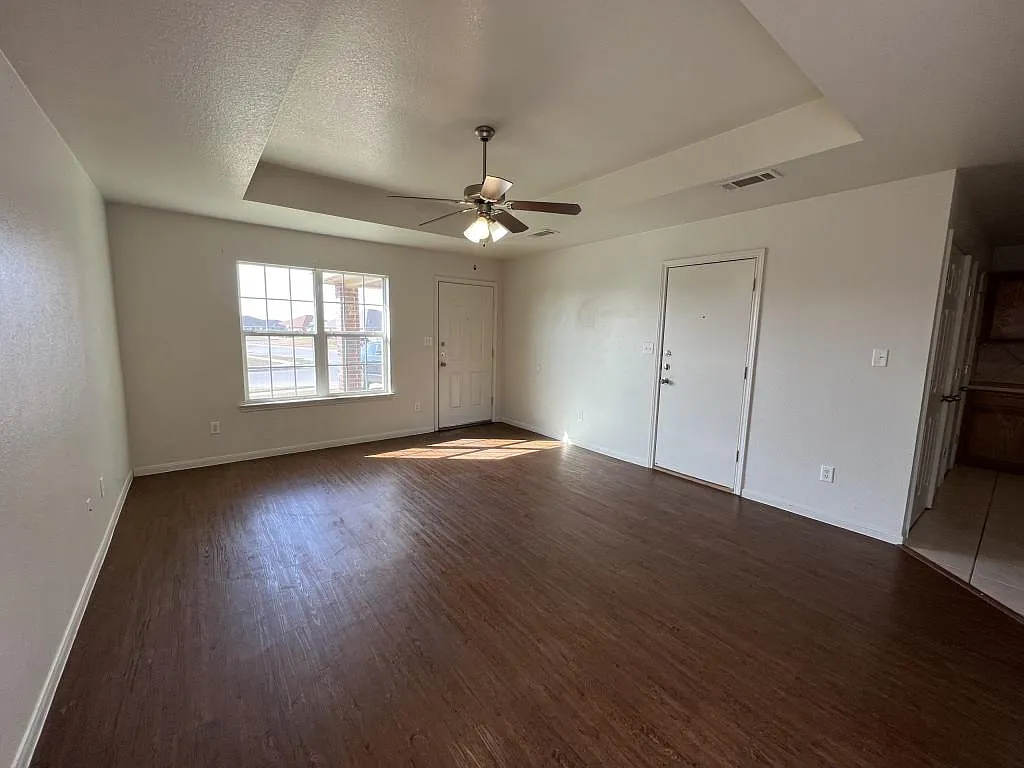 601 B Bermuda — Photo 4