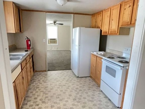 3rd image of 513 S 1st St