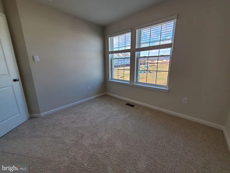 1260 Veritas Ln — Photo 25