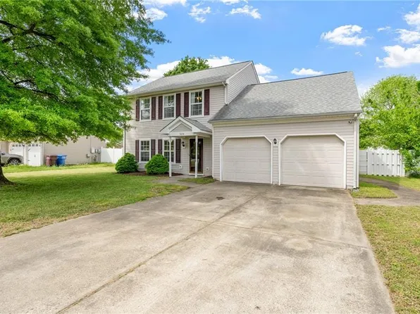 1428 Gust Ln, Chesapeake, VA 23323