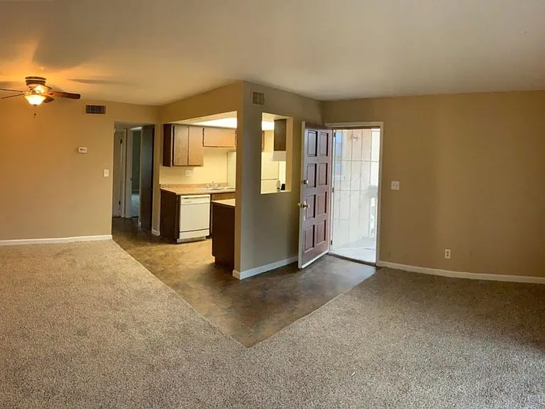 2217 E Cactus Rd #4 — Photo 9