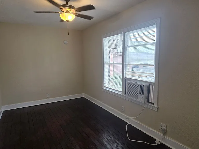 4921 Avenue O #RR — Photo 10