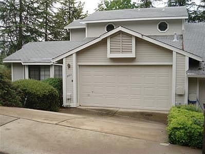 Lovely 2 Story Halfplex!