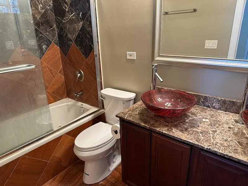 2 bed, 1000 sqft, $1,850 — Photo 4