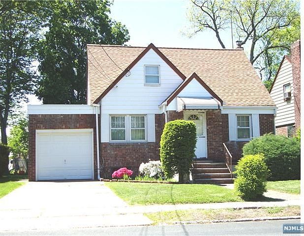 2nd image of 2-18 Saddle River Rd